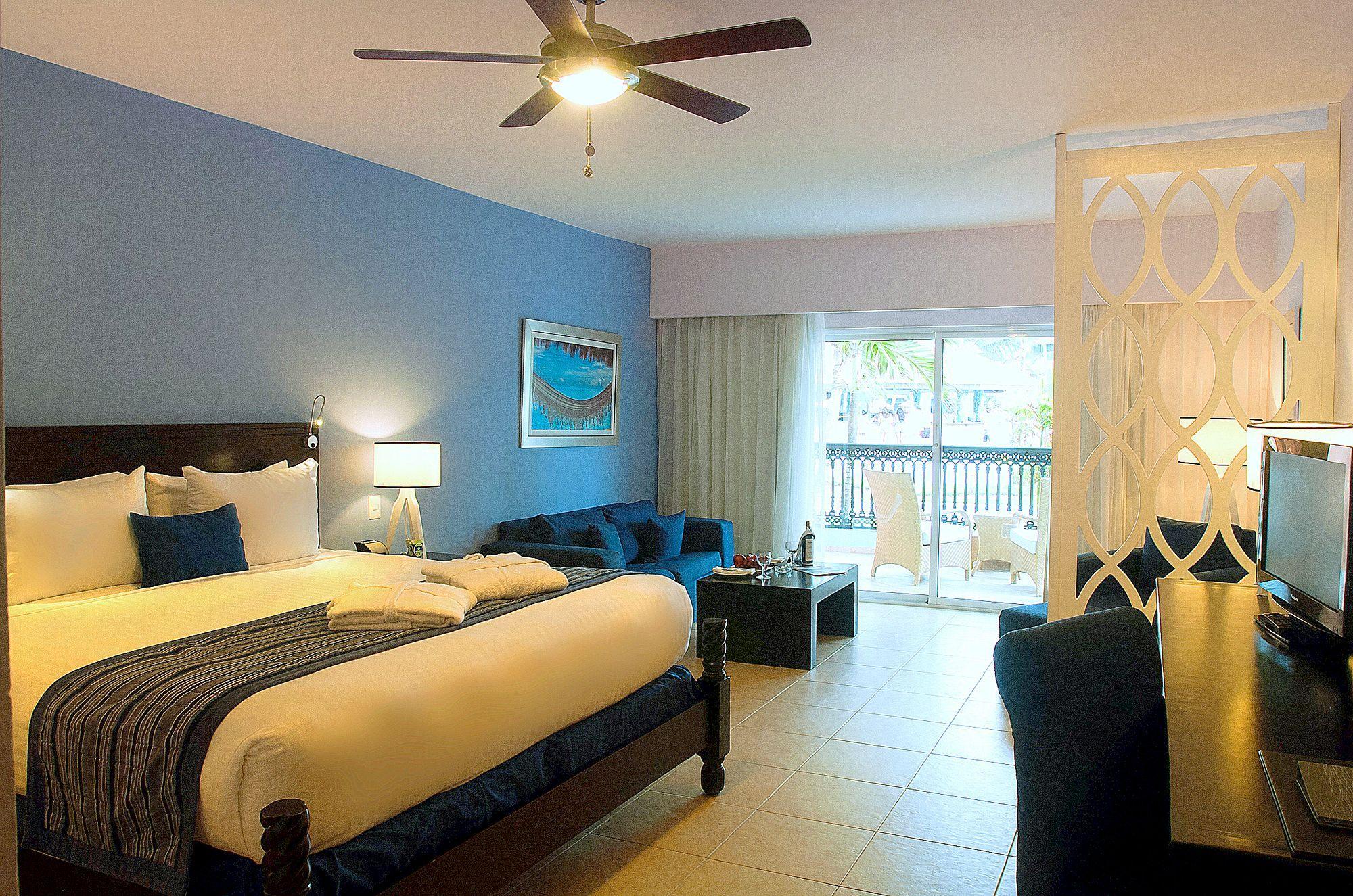 Ocean Blue & Sand Beach Resort Пунта Кана Екстериор снимка